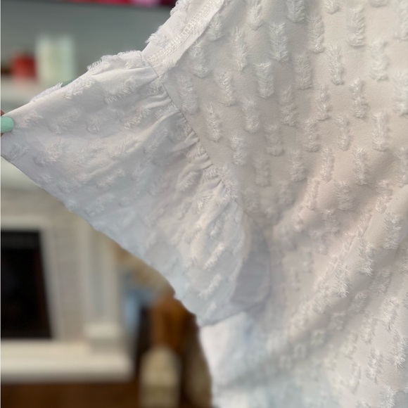 White Boxy Relaxed Blouse w swis dots and flowy sleeves - Picture 2 of 8